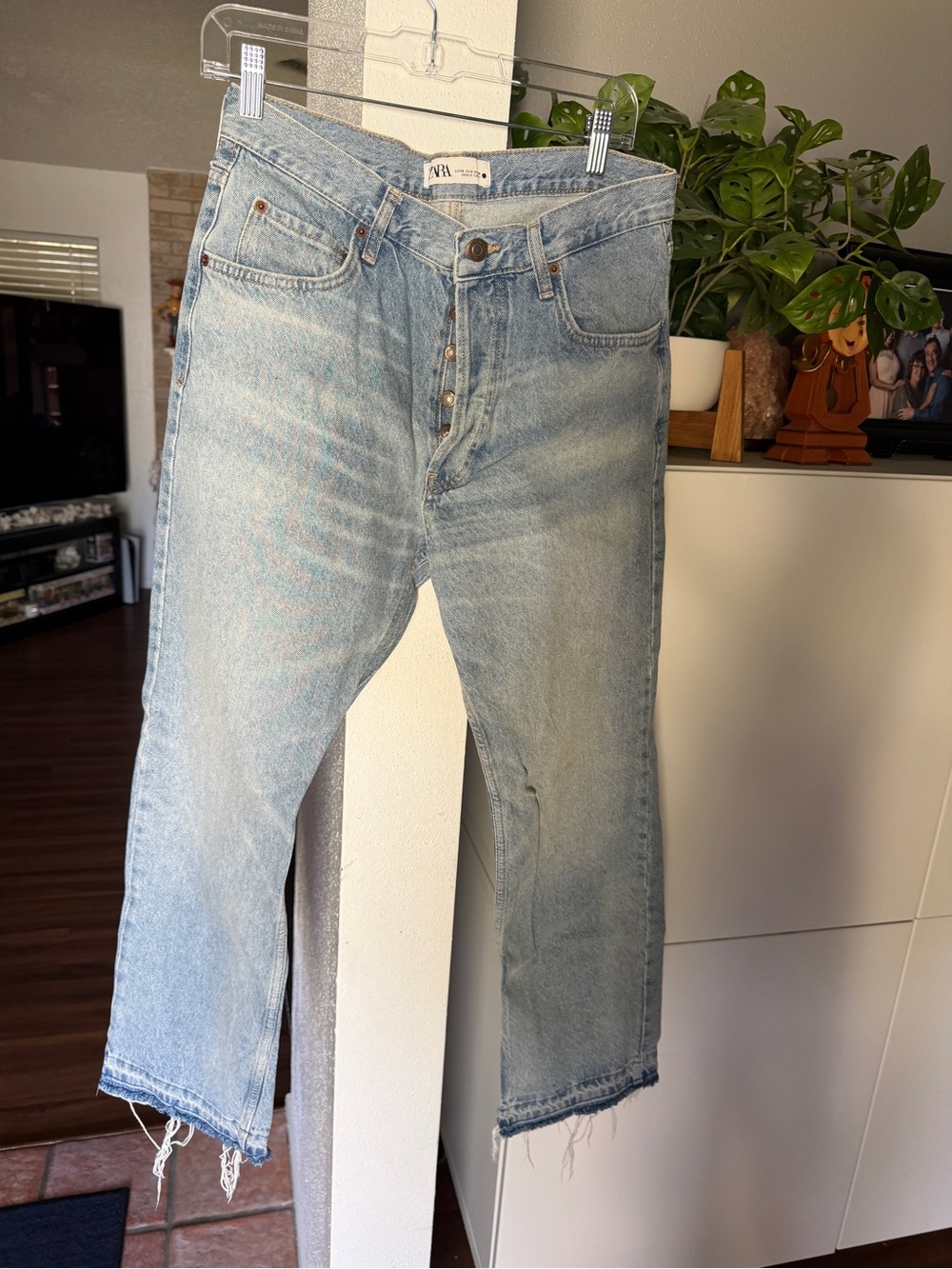 Zara Men's Light Blue Relaxed Jeans